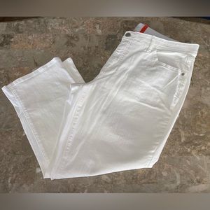 Evri plus size 18w white denim capri like new